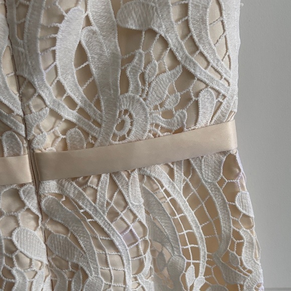 Chi Chi London Cream Lace Dress - Picture 7 of 8